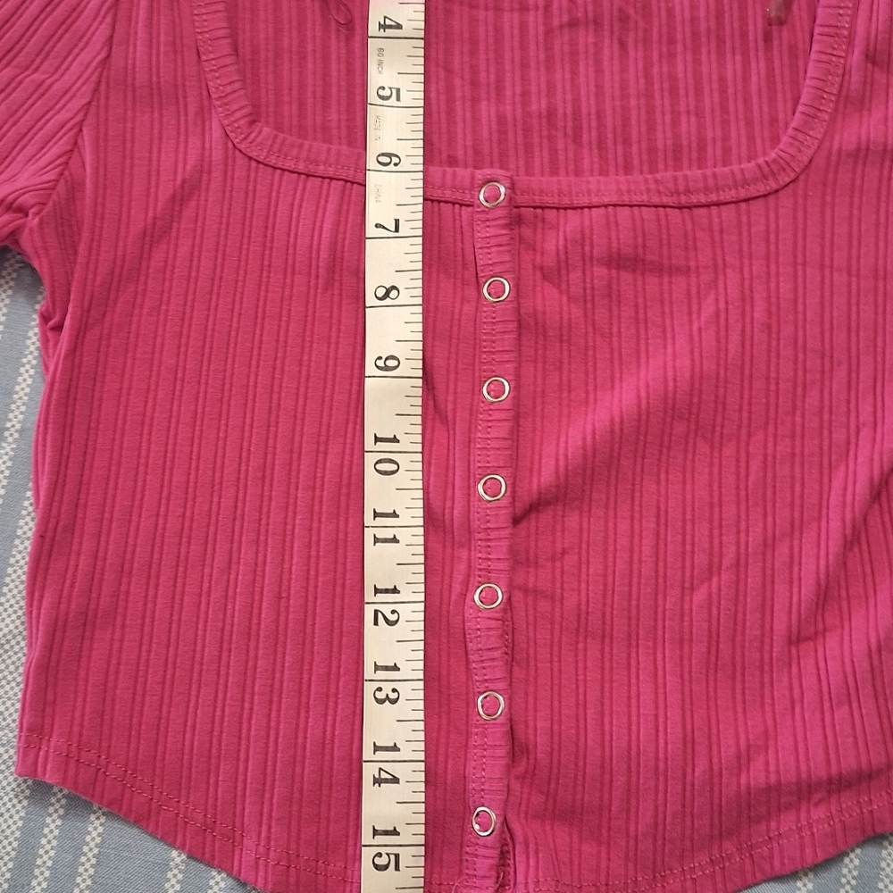 Crop top - Picture 4 of 6